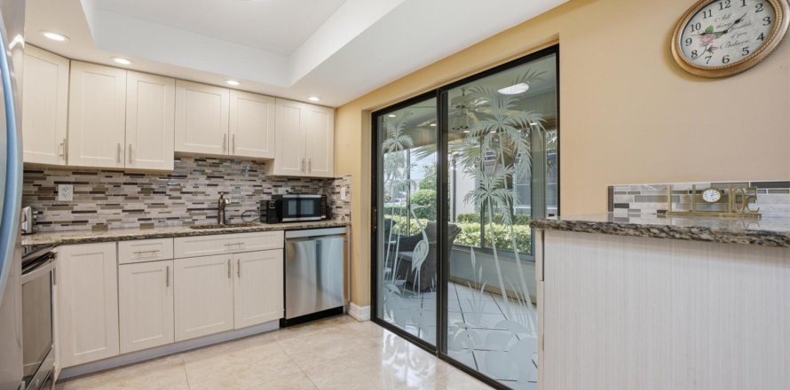 Condo in Delray Beach, Florida, 2 bedrooms  № 2251660