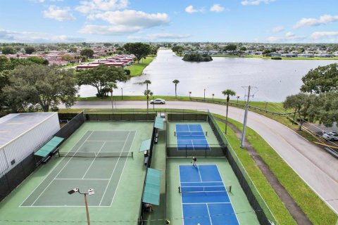 Condo in Delray Beach, Florida, 2 bedrooms  № 2251660 - photo 30