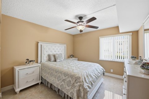 Condo in Delray Beach, Florida, 2 bedrooms  № 2251660 - photo 15