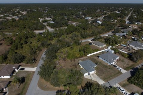 Land in North Port, Florida № 2165321 - photo 6
