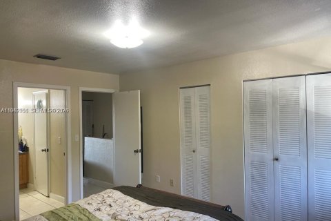 Touwnhouse à louer à Hialeah, Floride: 2 chambres, 93.18 m2 № 2000131 - photo 13