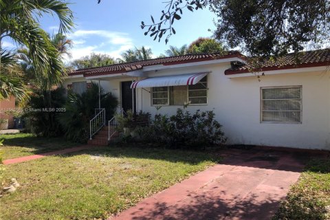 House in Miami, Florida 3 bedrooms, 81.29 sq.m. № 935719 - photo 5