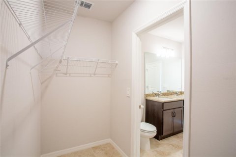 House in Lehigh Acres, Florida 4 bedrooms, 157.1 sq.m. № 1565733 - photo 17