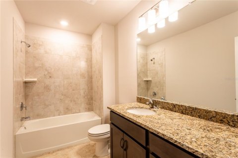 House in Lehigh Acres, Florida 4 bedrooms, 157.1 sq.m. № 1565733 - photo 21
