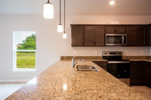 House in Lehigh Acres, Florida 4 bedrooms, 157.1 sq.m. № 1565733 - photo 7