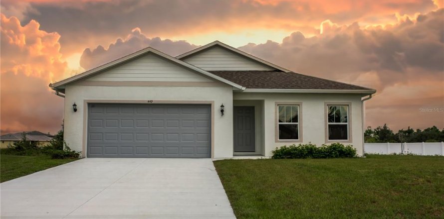 House in Lehigh Acres, Florida 4 bedrooms, 157.1 sq.m. № 1565733