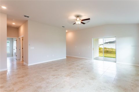 House in Lehigh Acres, Florida 4 bedrooms, 157.1 sq.m. № 1565733 - photo 11