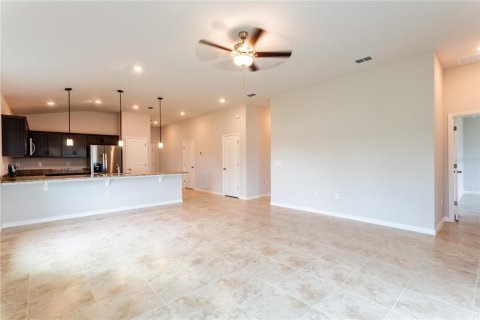 House in Lehigh Acres, Florida 4 bedrooms, 157.1 sq.m. № 1565733 - photo 12