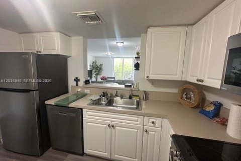 Condominio en venta en Fort Lauderdale, Florida, 1 dormitorio, 75.81 m2 № 2240561 - foto 3