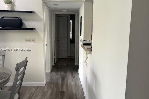 Condominio en venta en Fort Lauderdale, Florida, 1 dormitorio, 75.81 m2 № 2240561 - foto 7