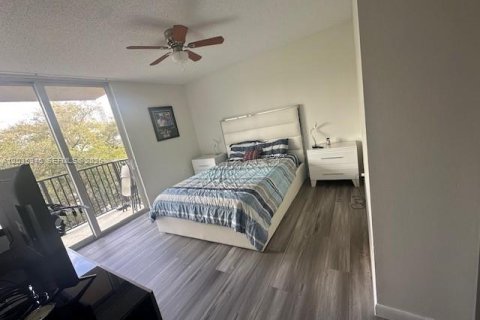 Condominio en venta en Fort Lauderdale, Florida, 1 dormitorio, 75.81 m2 № 2240561 - foto 8
