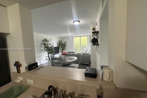 Condominio en venta en Fort Lauderdale, Florida, 1 dormitorio, 75.81 m2 № 2240561 - foto 6