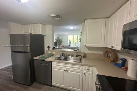 Condominio en venta en Fort Lauderdale, Florida, 1 dormitorio, 75.81 m2 № 2240561 - foto 4
