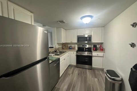Condominio en venta en Fort Lauderdale, Florida, 1 dormitorio, 75.81 m2 № 2240561 - foto 5