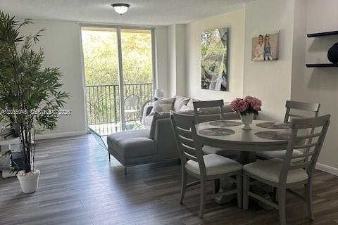 Condominio en venta en Fort Lauderdale, Florida, 1 dormitorio, 75.81 m2 № 2240561 - foto 11