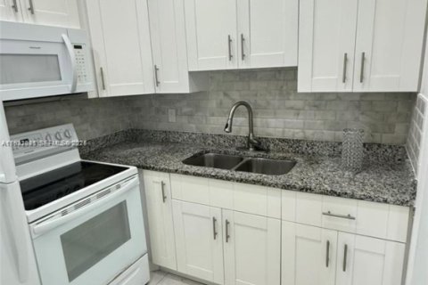 Condominio en venta en West Palm Beach, Florida, 1 dormitorio, 52.95 m2 № 2034420 - foto 11