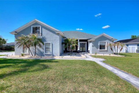 Casa en Lakeland, Florida 5 dormitorios, 297.94 m2 № 2139359