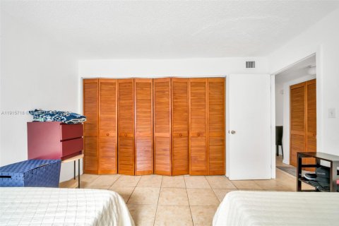 Condo in Miami Beach, Florida, 1 bedroom  № 1971803 - photo 9