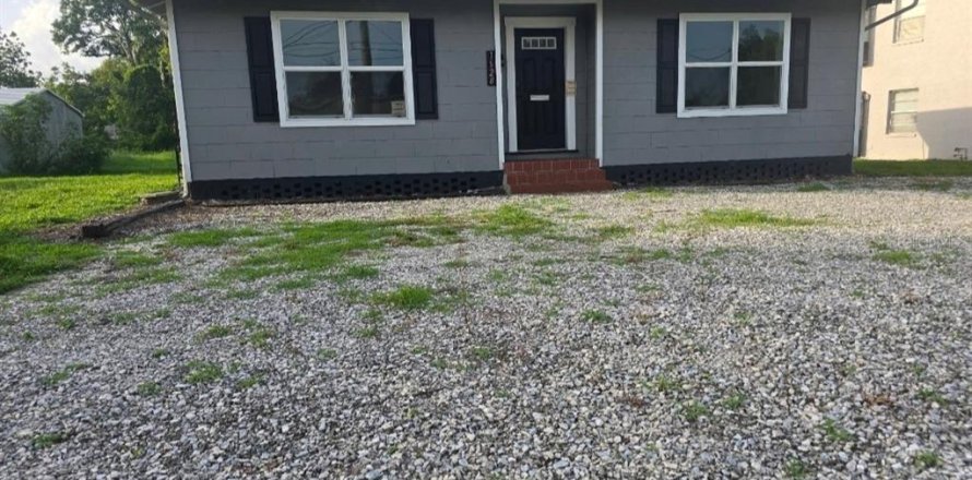 Commercial property in Lakeland, Florida 85.93 sq.m. № 1801321