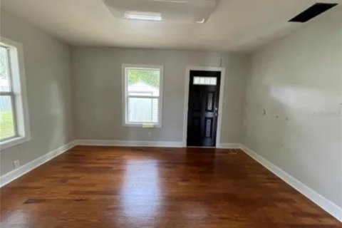 Commercial property in Lakeland, Florida 85.93 sq.m. № 1801321 - photo 2