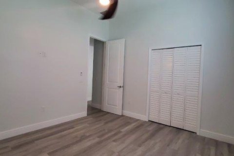 House in Punta Gorda, Florida 3 bedrooms, 205.69 sq.m. № 1684837 - photo 24