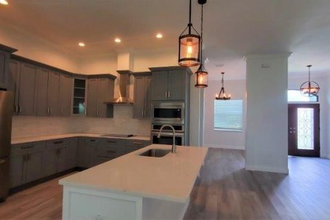 House in Punta Gorda, Florida 3 bedrooms, 205.69 sq.m. № 1684837 - photo 11