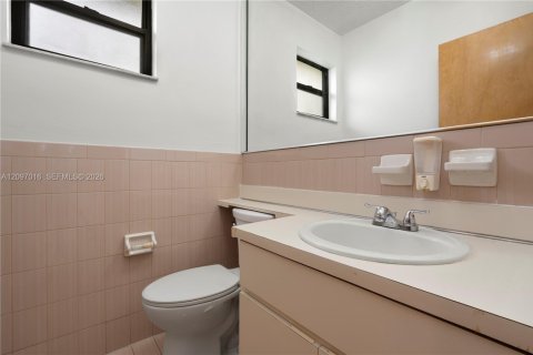 Купить виллу или дом в Майами, Флорида 3 спальни, 185.99м2, № 2389706 - фото 29