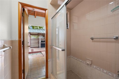 Купить виллу или дом в Майами, Флорида 3 спальни, 185.99м2, № 2389706 - фото 28