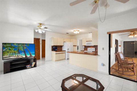 Купить виллу или дом в Майами, Флорида 3 спальни, 185.99м2, № 2389706 - фото 10