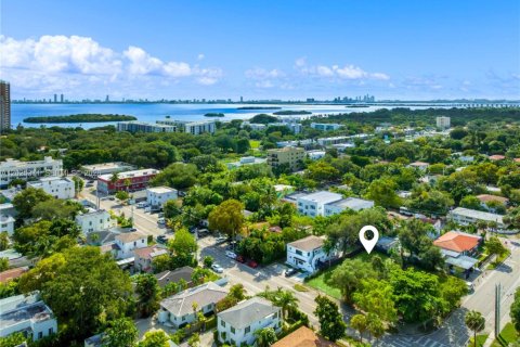 Terrain à Miami, Floride № 2077920