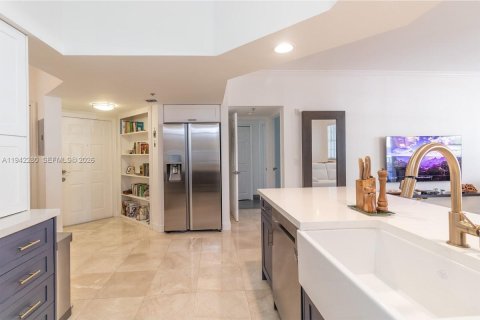 Copropriété à louer à Aventura, Floride: 2 chambres, 110.65 m2 № 1999452 - photo 10