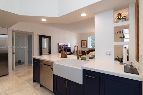 Copropriété à louer à Aventura, Floride: 2 chambres, 110.65 m2 № 1999452 - photo 8