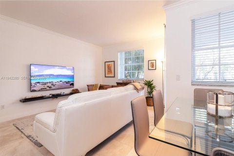 Copropriété à louer à Aventura, Floride: 2 chambres, 110.65 m2 № 1999452 - photo 12