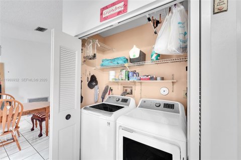 Купить виллу или дом в Холливуд, Флорида 3 спальни, 101.45м2, № 2023542 - фото 8