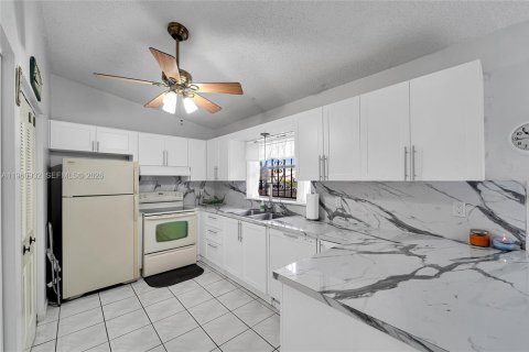 Купить виллу или дом в Холливуд, Флорида 3 спальни, 101.45м2, № 2023542 - фото 23