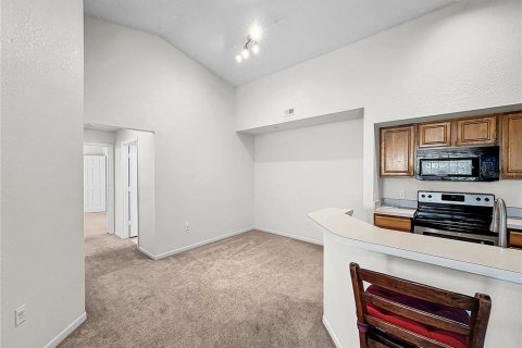 Condo in Orlando, Florida, 2 bedrooms  № 1918734 - photo 13