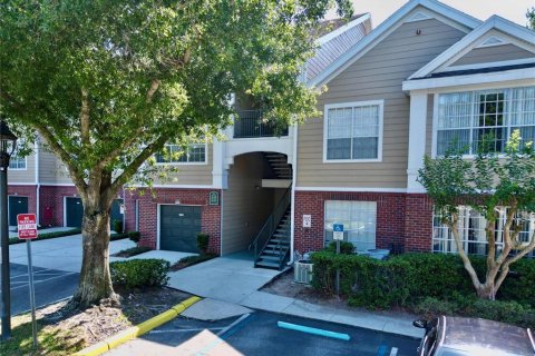 Condo in Orlando, Florida, 2 bedrooms  № 1918734 - photo 3