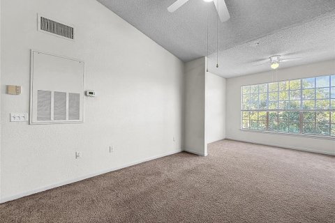 Condo in Orlando, Florida, 2 bedrooms  № 1918734 - photo 21