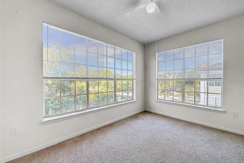Condo in Orlando, Florida, 2 bedrooms  № 1918734 - photo 24