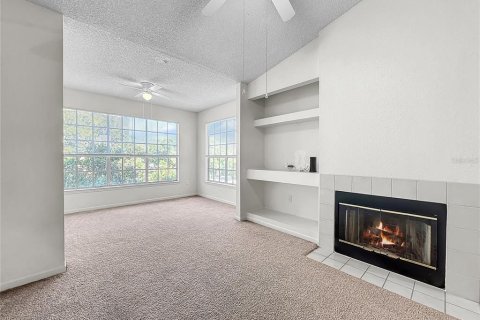 Condo in Orlando, Florida, 2 bedrooms  № 1918734 - photo 14