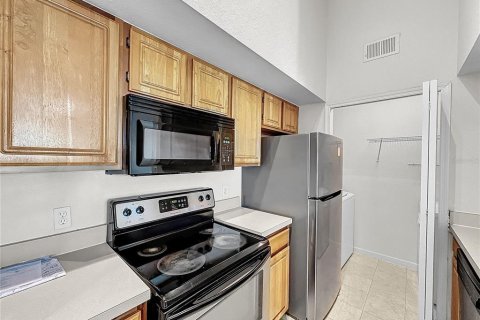 Condo in Orlando, Florida, 2 bedrooms  № 1918734 - photo 10
