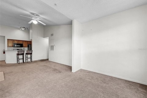 Condo in Orlando, Florida, 2 bedrooms  № 1918734 - photo 15