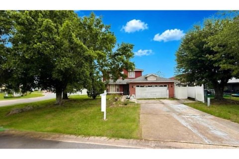 House in Kissimmee, Florida 4 bedrooms, 178 sq.m. № 2102273