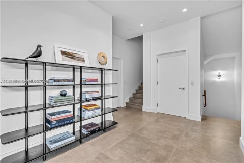 Condo in Miami, Florida, 4 bedrooms № 2080942 - photo 19