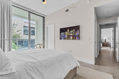 Condo in Miami, Florida, 4 bedrooms № 2080942 - photo 13