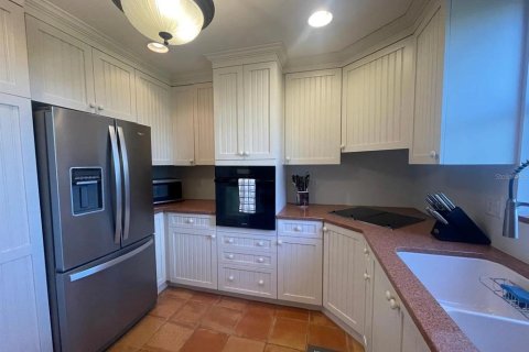 Townhouse in Sarasota, Florida 2 bedrooms, 91.14 sq.m. № 2233541 - photo 14