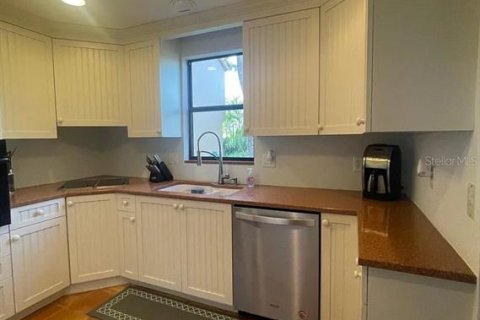 Townhouse in Sarasota, Florida 2 bedrooms, 91.14 sq.m. № 2233541 - photo 6