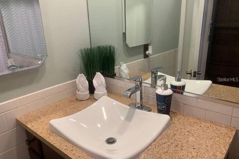 Townhouse in Sarasota, Florida 2 bedrooms, 91.14 sq.m. № 2233541 - photo 30