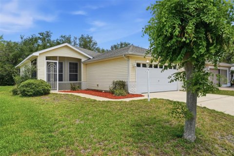 House in Tavares, Florida 3 bedrooms, 138.33 sq.m. № 2092936 - photo 2