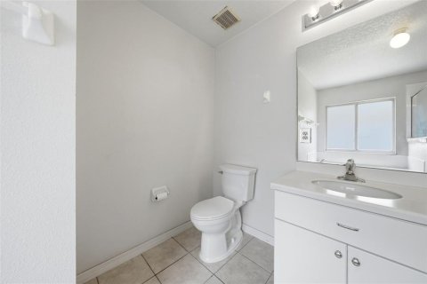 House in Tavares, Florida 3 bedrooms, 138.33 sq.m. № 2092936 - photo 25